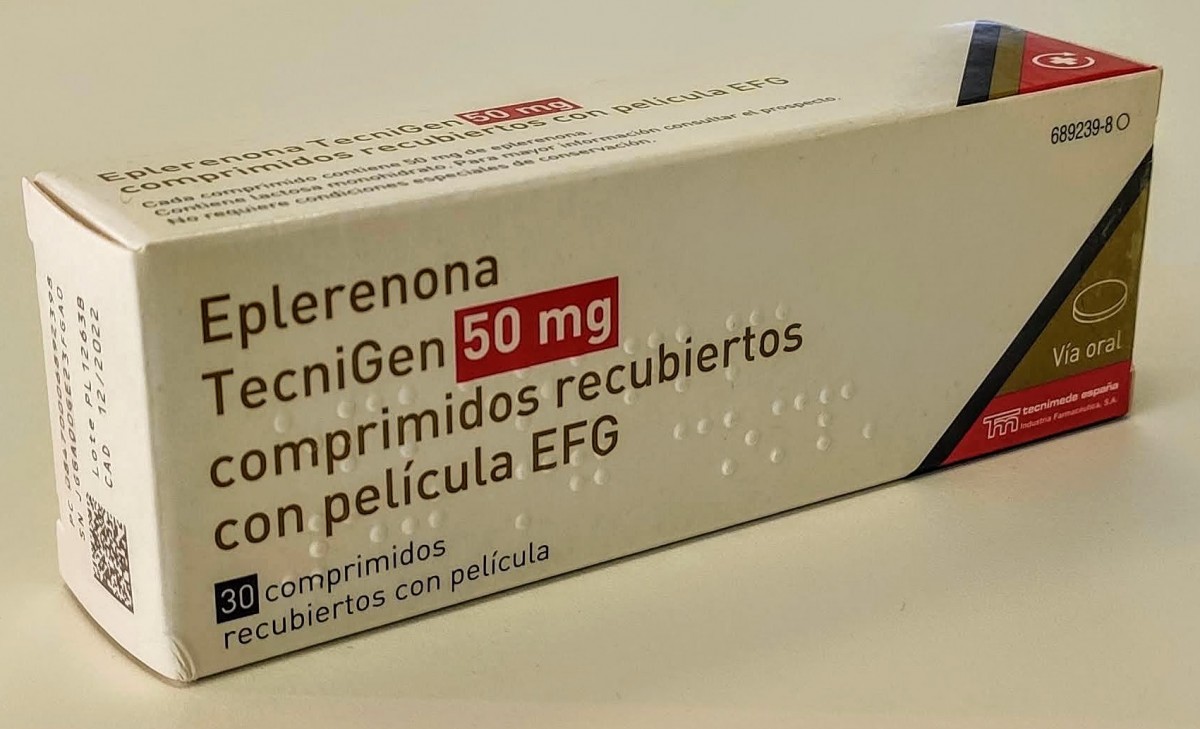 EPLERENONA TECNIGEN 50 mg COMPRIMIDOS RECUBIERTOS CON PELICULA EFG, 30 comprimidos fotografía del envase.