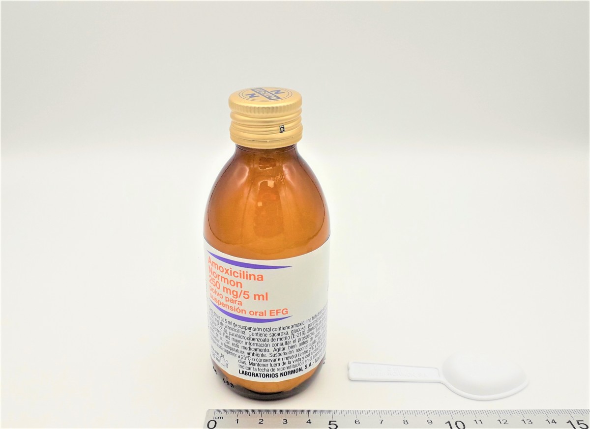 AMOXICILINA NORMON 250 MG/5 ML POLVO PARA SUSPENSIÓN ORAL EFG  , 1 frasco de 40 ml fotografía de la forma farmacéutica.