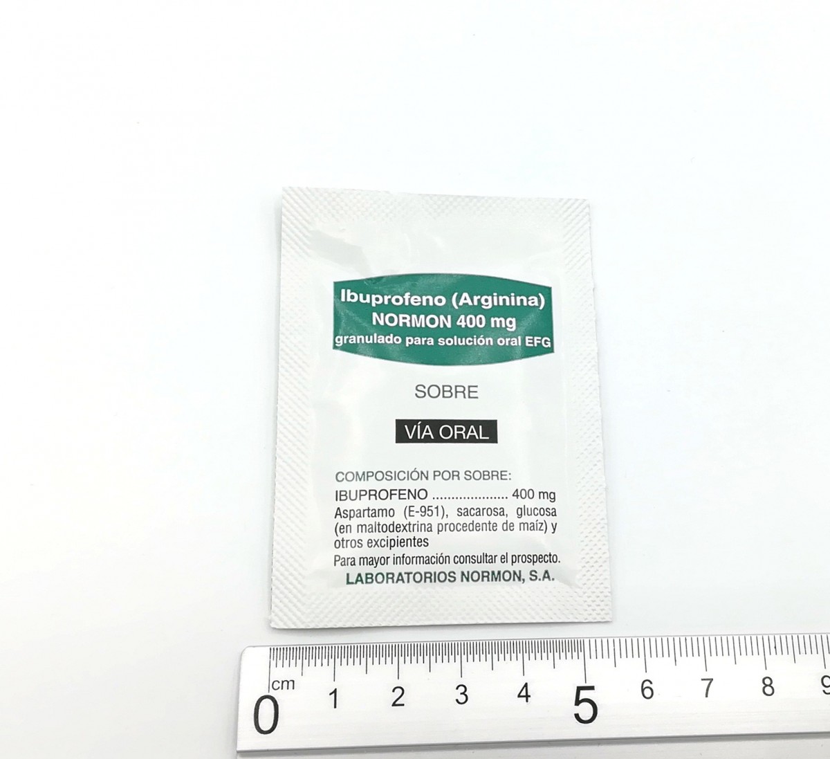 IBUPROFENO (ARGININA) NORMON 400 mg GRANULADO PARA SOLUCION ORAL EFG , 30 sobres fotografía de la forma farmacéutica.