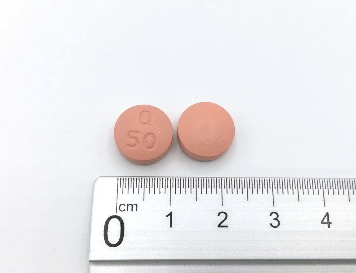 QUETIAPINA NORMON 50 MG COMPRIMIDOS DE LIBERACION PROLONGADA EFG , 60 comprimidos (PVC/PVDC-ALUMINIO) fotografía de la forma farmacéutica.