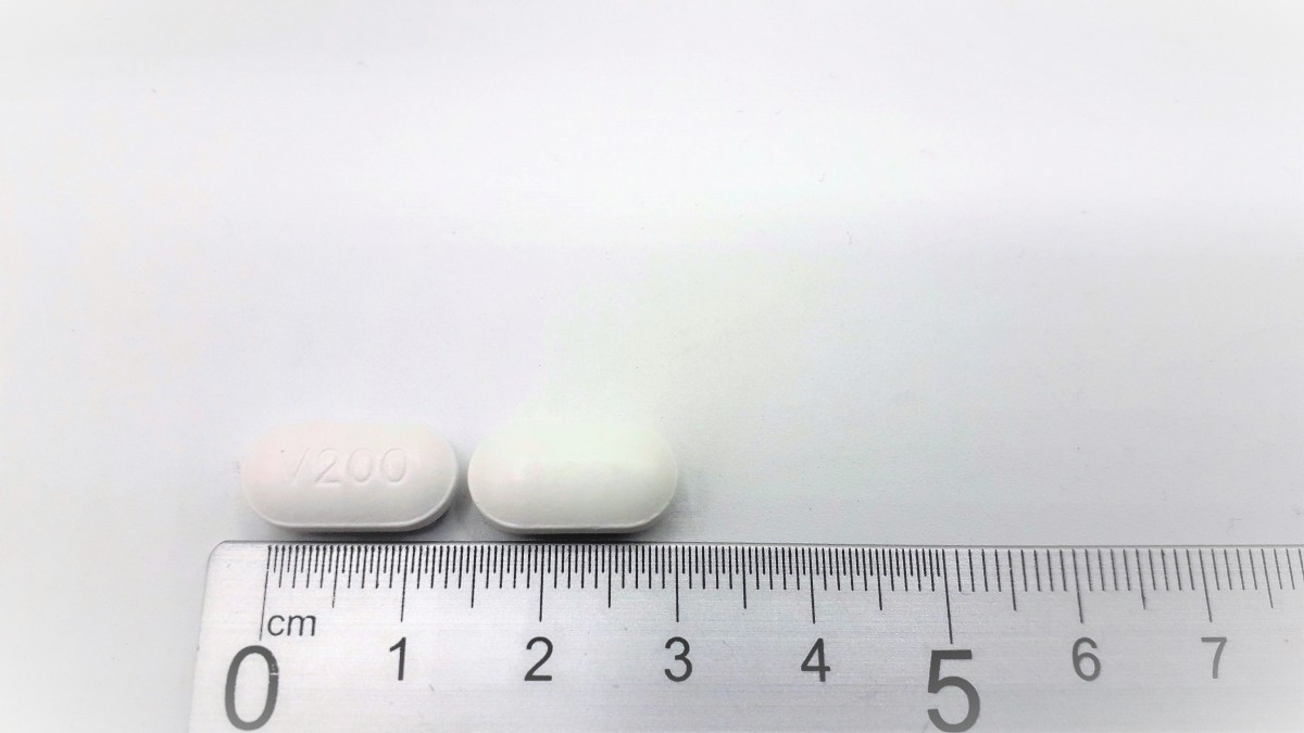 VORICONAZOL NORMON 200 MG COMPRIMIDOS RECUBIERTOS CON PELICULA EFG , 100 comprimidos (Blister aluminio/PVC) fotografía de la forma farmacéutica.