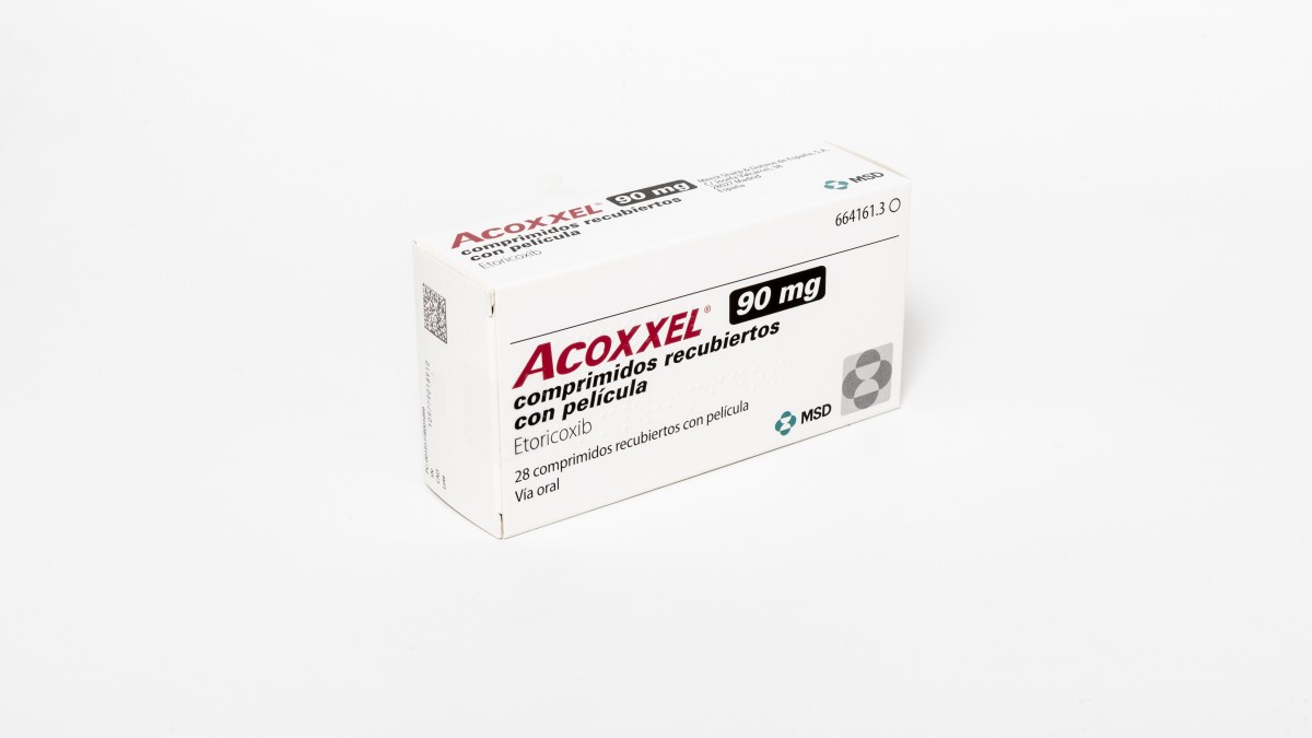 ACOXXEL 90 mg COMPRIMIDOS RECUBIERTOS CON PELICULA , 28 comprimidos fotografía del envase.