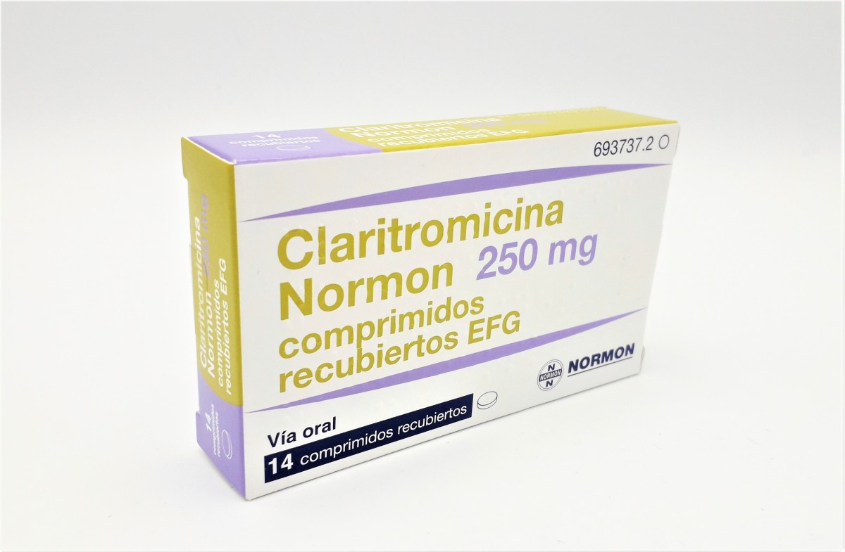 CLARITROMICINA NORMON 250 mg COMPRIMIDOS RECUBIERTOS EFG, 12 comprimidos fotografía del envase.