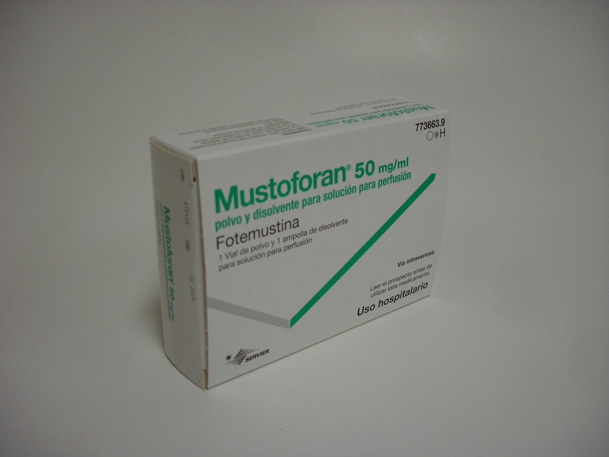 MUSTOFORAN 50 mg/ml polvo y disolvente para solución para perfusión., 1 vial + 1 ampolla de disolvente fotografía del envase.