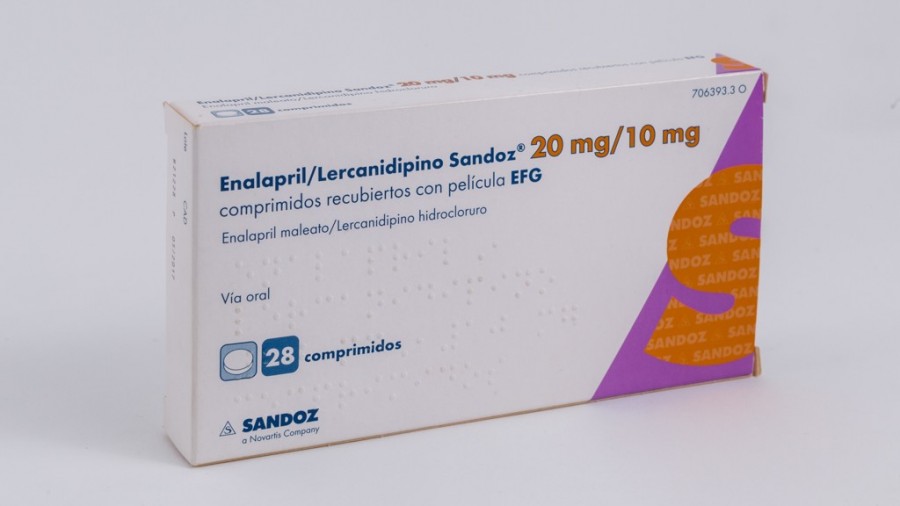 Enalapril/Lercanidipino Sandoz 20 mg/10 mg comprimidos recubiertos con película EFG , 28 comprimidos fotografía del envase.
