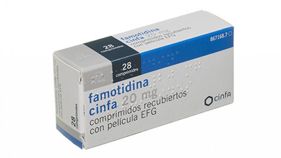 FAMOTIDINA CINFA 20 mg COMPRIMIDOS RECUBIERTOS CON PELICULA EFG , 20 comprimidos fotografía del envase.