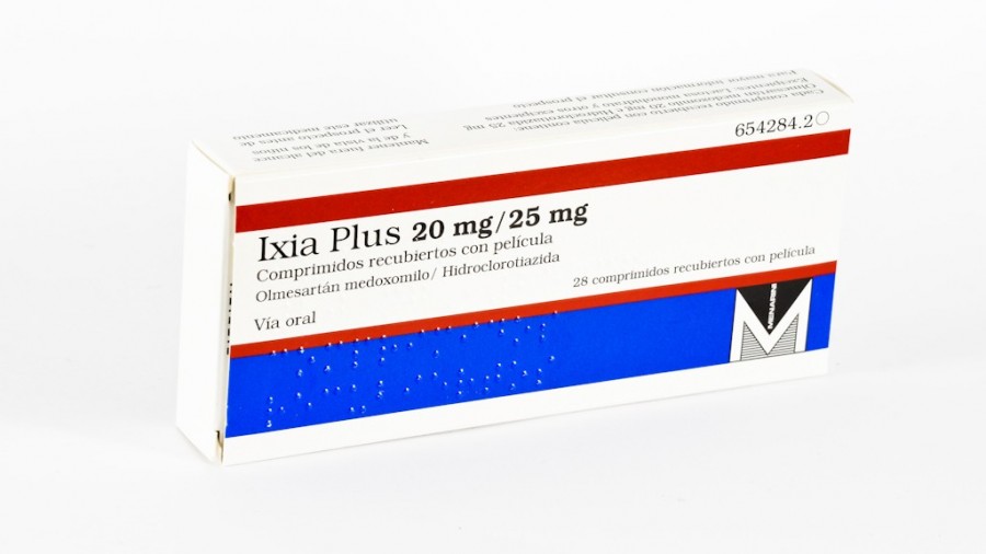IXIA PLUS 20 mg/25 mg COMPRIMIDOS RECUBIERTOS CON PELICULA , 28 comprimidos fotografía del envase.
