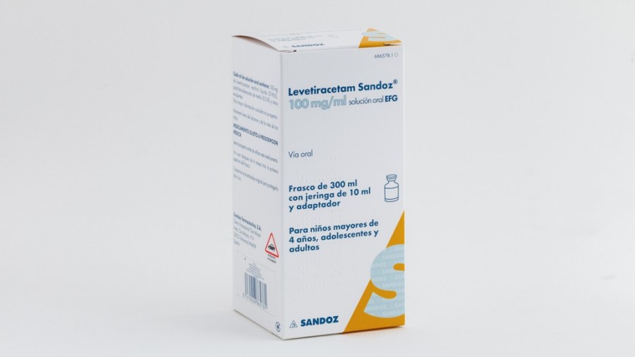 LEVETIRACETAM SANDOZ 100 mg/ml SOLUCION ORAL EFG , 1 frasco de 300 ml con jeringa oral de 10 ml fotografía del envase.