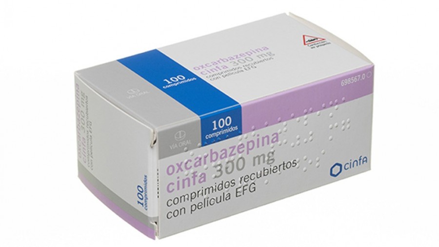 OXCARBAZEPINA CINFA 300 MG COMPRIMIDOS RECUBIERTOS CON PELICULA EFG , 100 comprimidos fotografía del envase.
