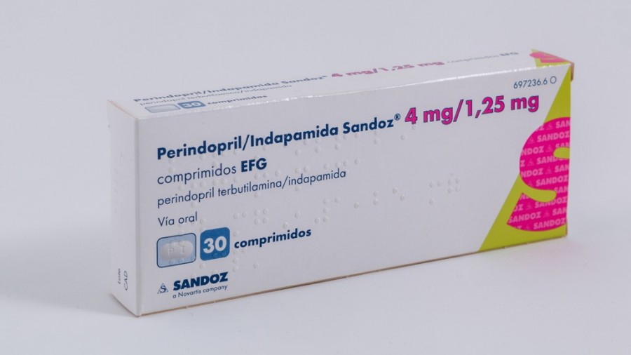 PERINDOPRIL/INDAPAMIDA SANDOZ 4 MG/1,25 MG COMPRIMIDOS EFG , 30 comprimidos (AL/AL) fotografía del envase.