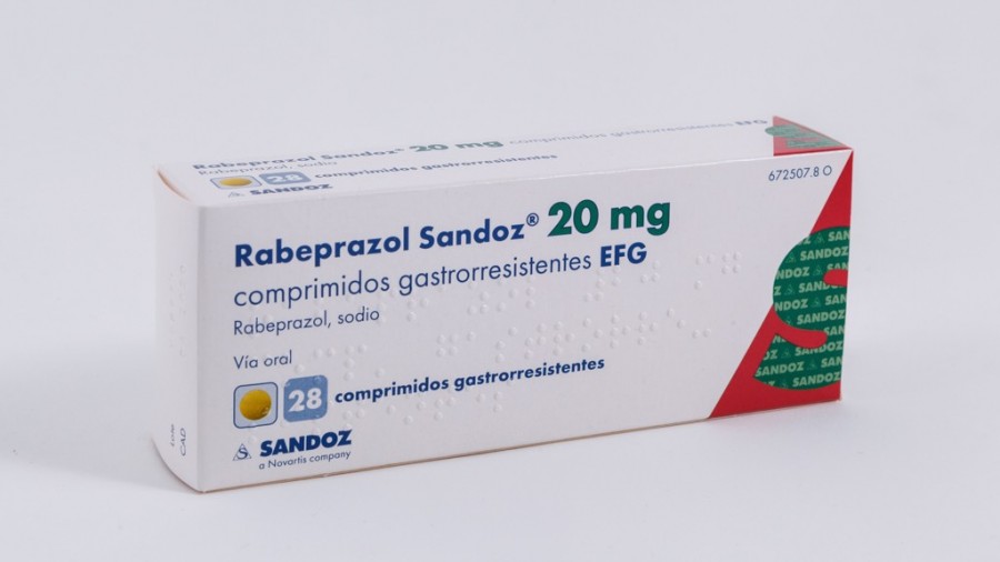 RABEPRAZOL SANDOZ 20 mg COMPRIMIDOS GASTRORRESISTENTES EFG, 28 comprimidos fotografía del envase.