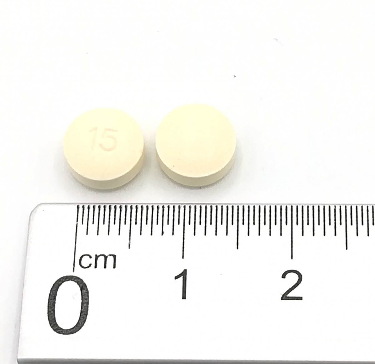 ARIPIPRAZOL NORMON 15 MG COMPRIMIDOS EFG , 28 comprimidos fotografía de la forma farmacéutica.
