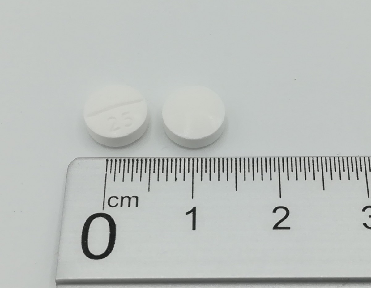 CARVEDILOL NORMON 25 mg COMPRIMIDOS EFG , 28 comprimidos fotografía de la forma farmacéutica.