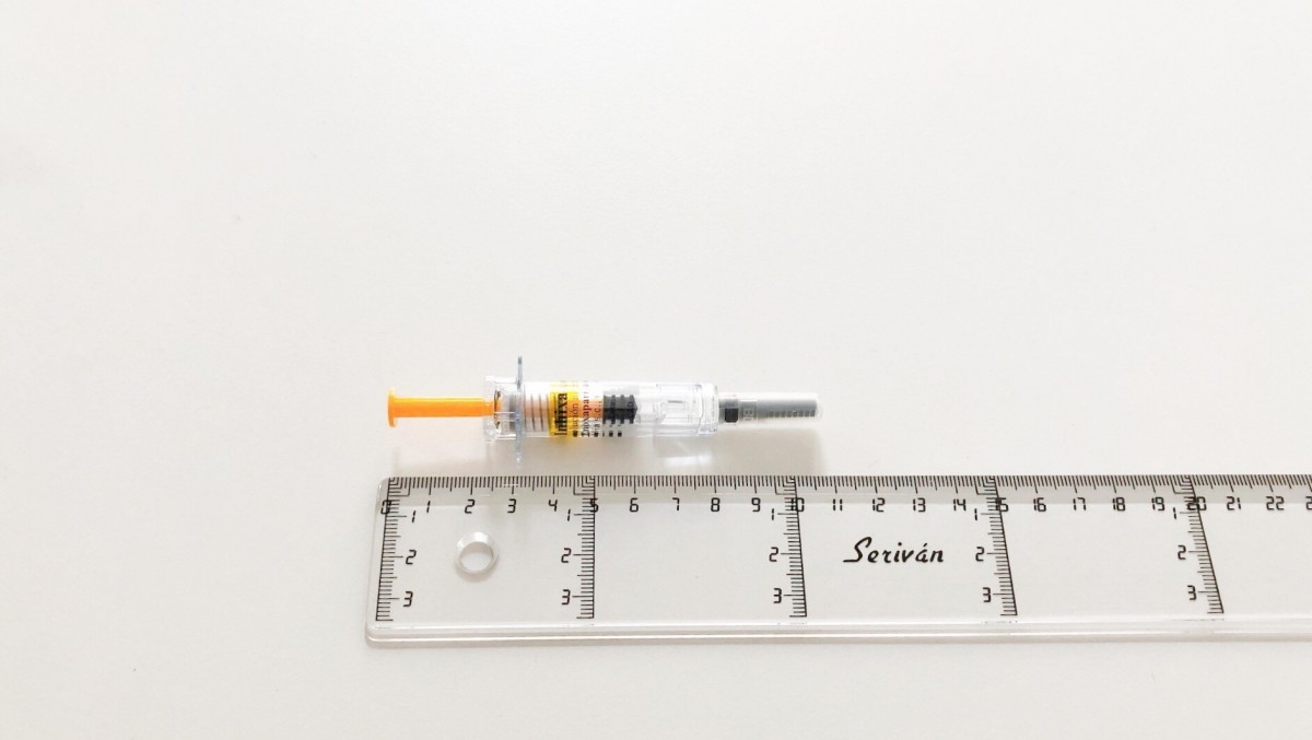 INHIXA 4.000 UI (40 MG)/0,4 ML SOLUCION INYECTABLE, 10 jeringas precargadas de 0,4 ml (aguja con protector) fotografía de la forma farmacéutica.