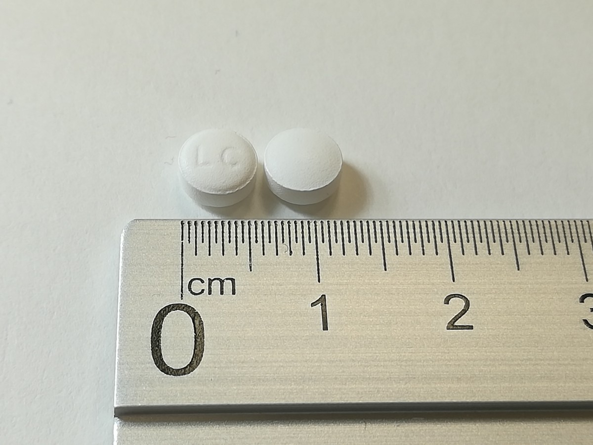 LEVOCETIRIZINA NORMON 5 mg COMPRIMIDOS RECUBIERTOS CON PELICULA EFG, 20 comprimidos fotografía de la forma farmacéutica.