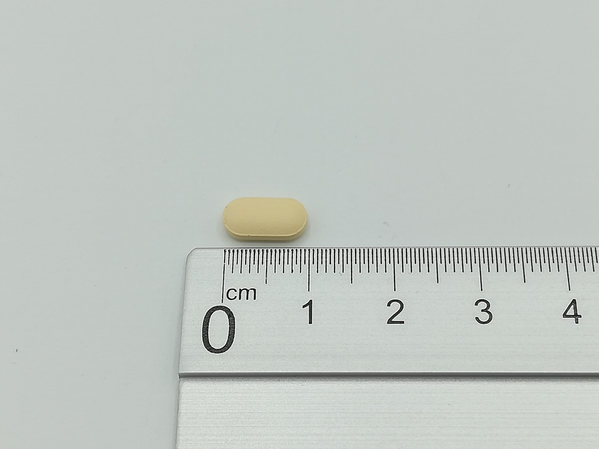 ONDANSETRON NORMON 4 mg COMPRIMIDOS RECUBIERTOS CON PELICULA EFG, 15 comprimidos fotografía de la forma farmacéutica.