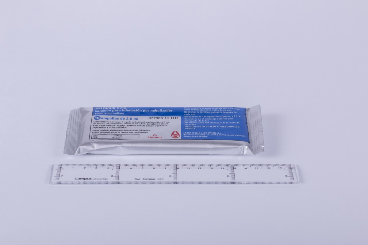SALBUAIR 5 mg SOLUCION PARA INHALACION POR NEBULIZADOR, 60 ampollas de 2,5 ml fotografía de la forma farmacéutica.