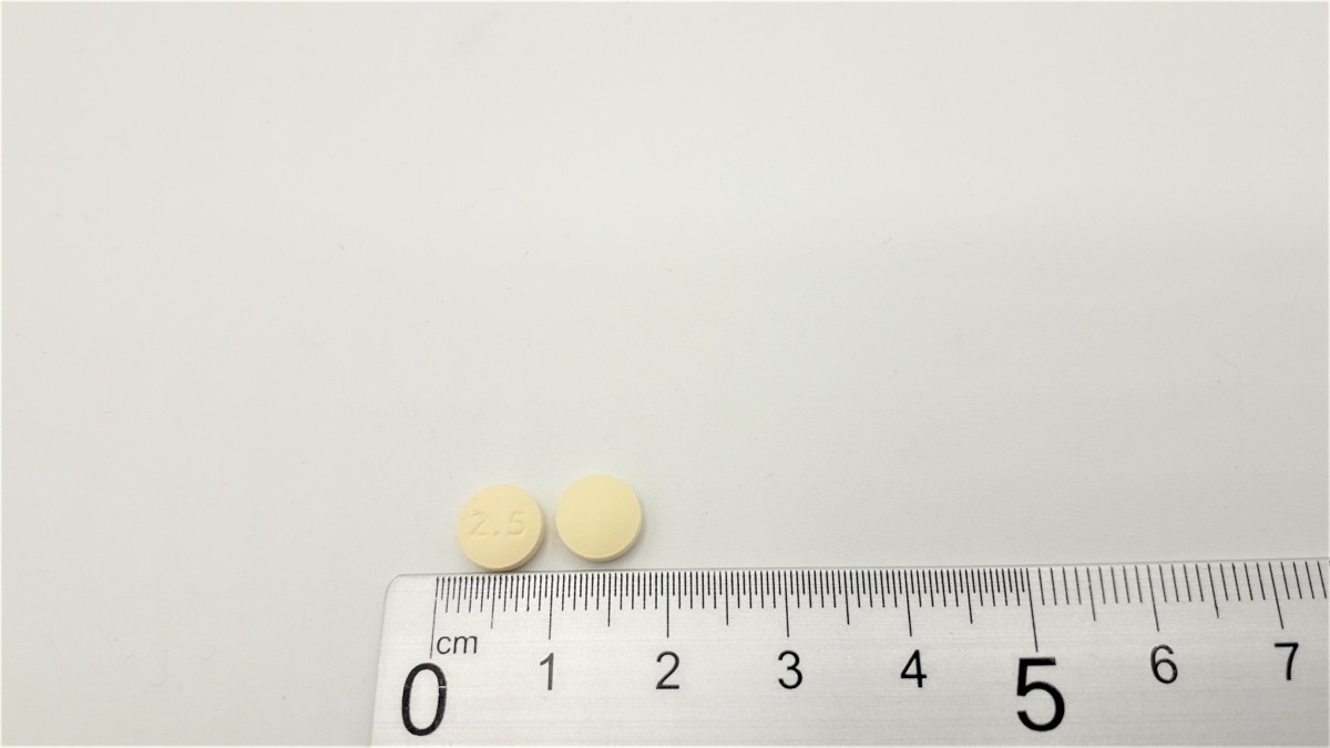ZOLMITRIPTAN NORMON 2,5 mg COMPRIMIDOS RECUBIERTOS CON PELICULA EFG , 6 comprimidos fotografía de la forma farmacéutica.
