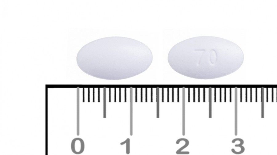 ACIDO ALENDRONICO SEMANAL CINFAMED 70 mg COMPRIMIDOS EFG, 4 comprimidos fotografía de la forma farmacéutica.
