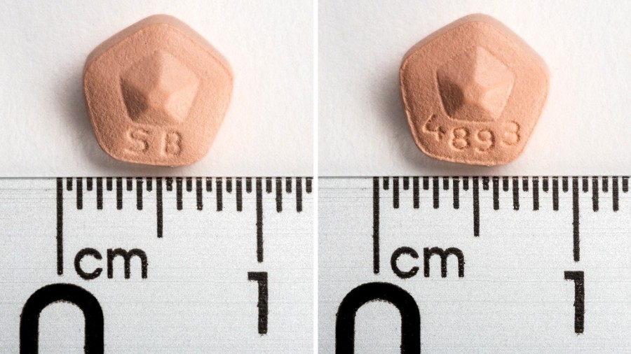 ADARTREL 2 mg COMPRIMIDOS RECUBIERTOS CON PELICULA , 28 comprimidos fotografía de la forma farmacéutica.