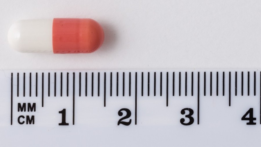 ADOPORT 5 mg CAPSULAS DURAS EFG, 30 cápsulas fotografía de la forma farmacéutica.