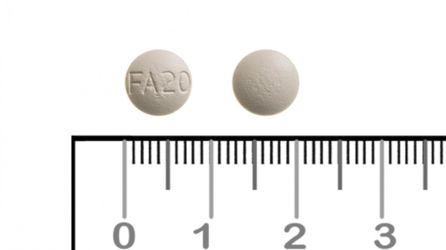 FAMOTIDINA CINFA 20 mg COMPRIMIDOS RECUBIERTOS CON PELICULA EFG , 20 comprimidos fotografía de la forma farmacéutica.