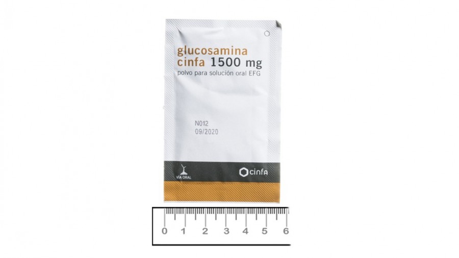 GLUCOSAMINA CINFA 1500 mg POLVO PARA SOLUCION ORAL EFG, 20 sobres fotografía de la forma farmacéutica.