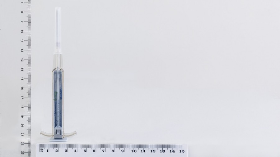 LEPTOPROL TRIMESTRAL 5 MG IMPLANTE EN JERINGA PRECARGADA , 1 implante fotografía de la forma farmacéutica.