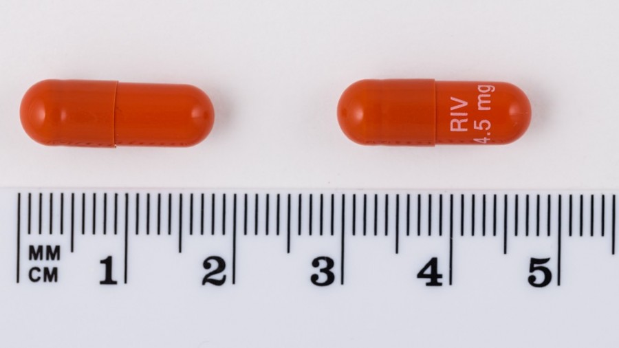 RIVASTIGMINA SANDOZ 4,5 mg CAPSULAS DURAS EFG, 56 cápsulas fotografía de la forma farmacéutica.