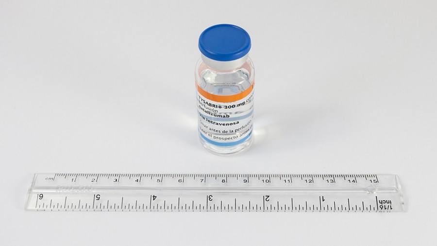 TYSABRI 300 mg CONCENTRADO PARA SOLUCION PARA PERFUSION, 1 vial de 15 ml fotografía de la forma farmacéutica.